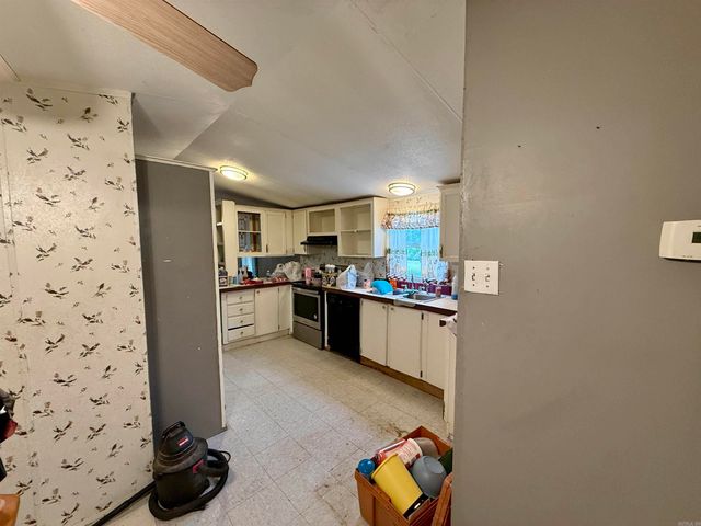 618 Polk Road 24, Cove, AR 71937