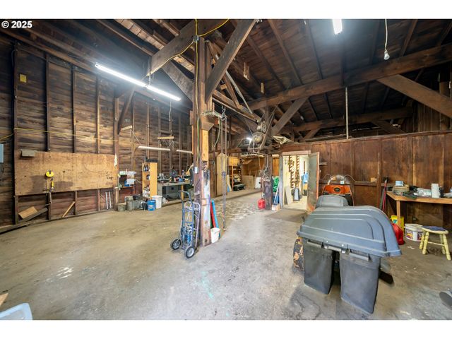 46280 LYONS MILL CITY Dr, Lyons, OR 97358