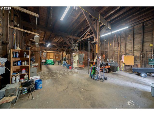 46280 LYONS MILL CITY Dr, Lyons, OR 97358