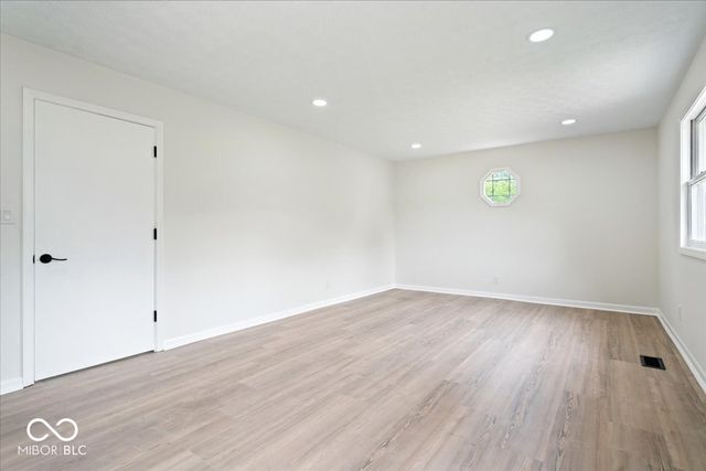 66 Plainview, Avon, IN 46123