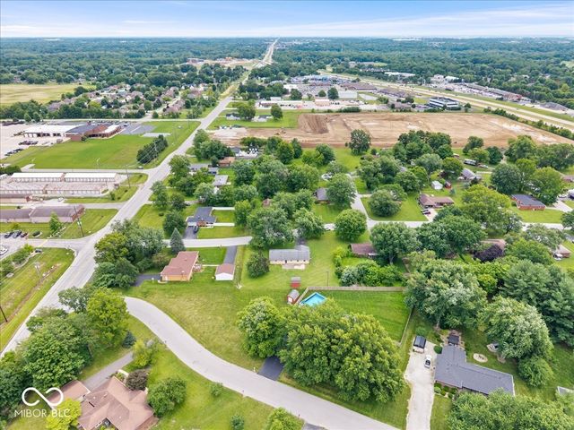 66 Plainview, Avon, IN 46123