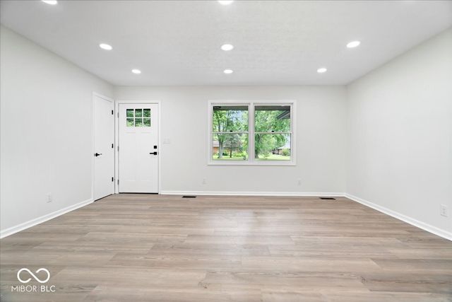 66 Plainview, Avon, IN 46123