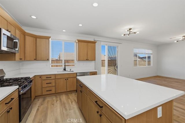 12722 2nd, Victorville, CA 92395