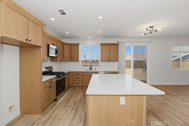 12722 2nd, Victorville, CA 92395