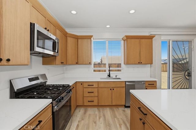 12722 2nd, Victorville, CA 92395