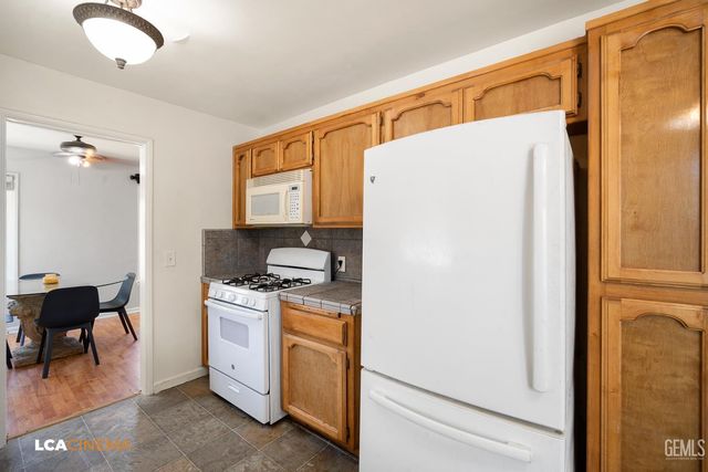 2902 Morse Court, Bakersfield, CA 93308