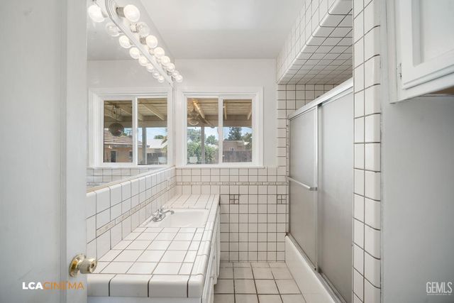 2902 Morse Court, Bakersfield, CA 93308