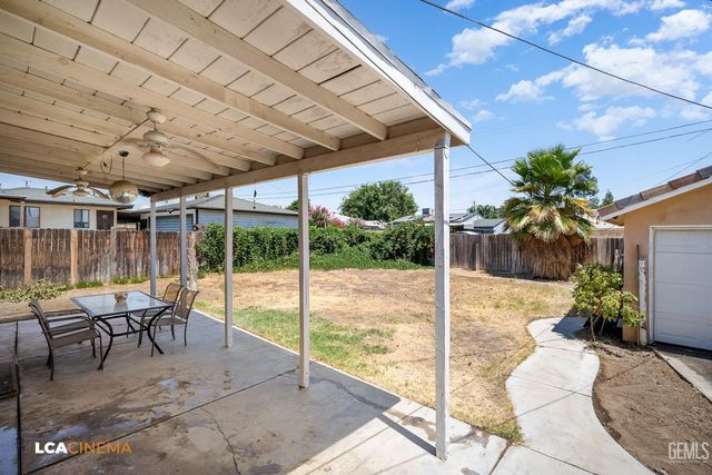 2902 Morse Court, Bakersfield, CA 93308