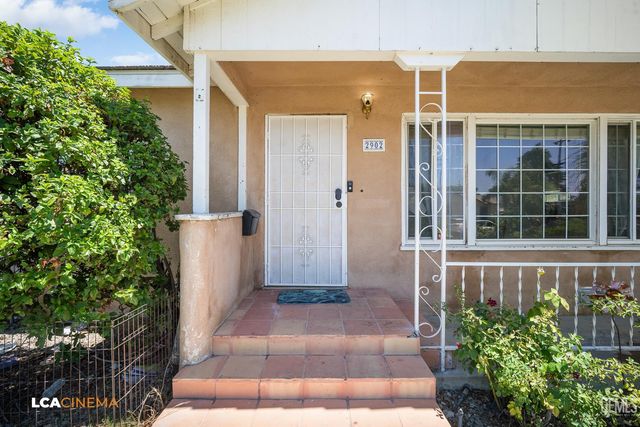 2902 Morse Court, Bakersfield, CA 93308