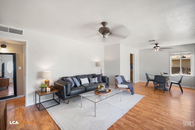2902 Morse Court, Bakersfield, CA 93308