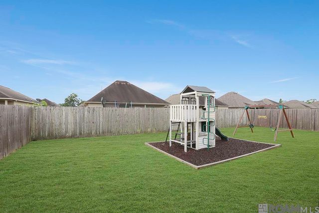 42351 Carterstone Ave, Prairieville, LA 70769