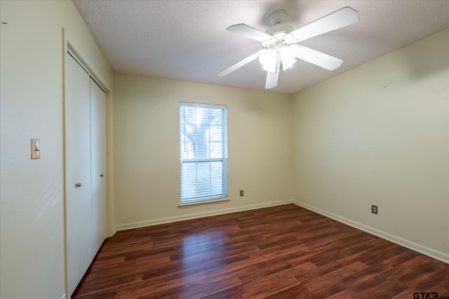 287 Hollybrook Dr., Kilgore, TX 75662