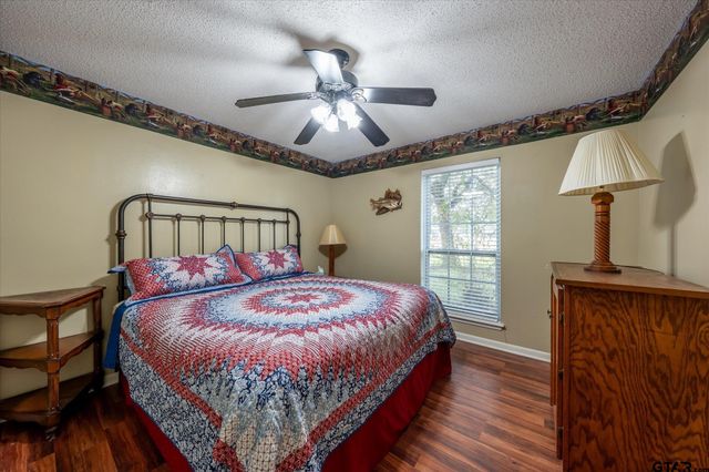 287 Hollybrook Dr., Kilgore, TX 75662