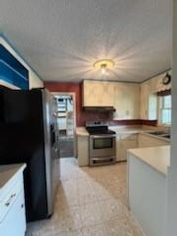 427 22nd Avenue N, Texas City, TX 77590