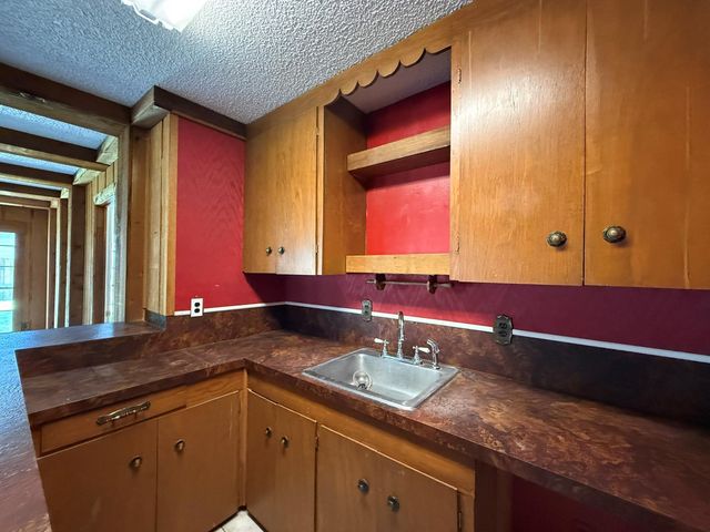 427 22nd Avenue N, Texas City, TX 77590