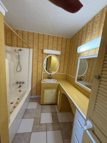 427 22nd Avenue N, Texas City, TX 77590