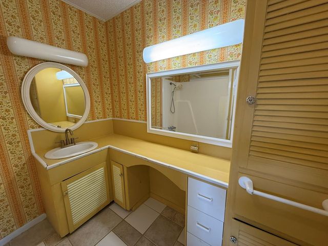 427 22nd Avenue N, Texas City, TX 77590