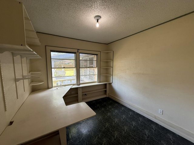 427 22nd Avenue N, Texas City, TX 77590