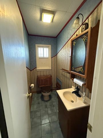 427 22nd Avenue N, Texas City, TX 77590