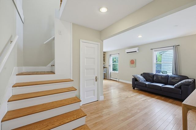 54 Gainsville Rd, Dedham, MA 02026