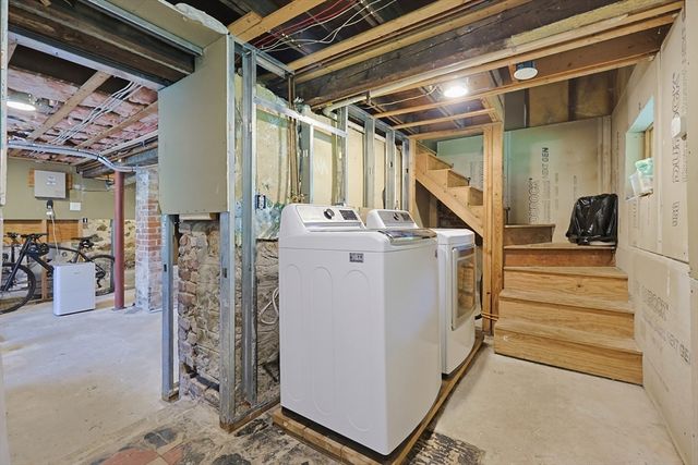 54 Gainsville Rd, Dedham, MA 02026