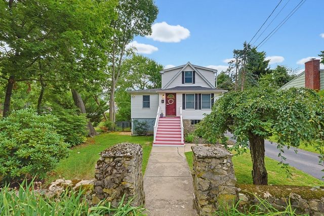 54 Gainsville Rd, Dedham, MA 02026
