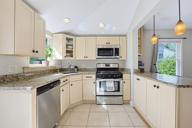 54 Gainsville Rd, Dedham, MA 02026