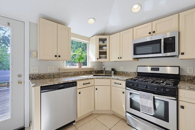 54 Gainsville Rd, Dedham, MA 02026