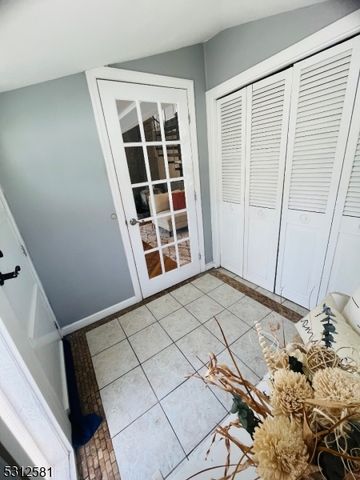 2 Oakland Ave, Hope Twp., NJ 07825