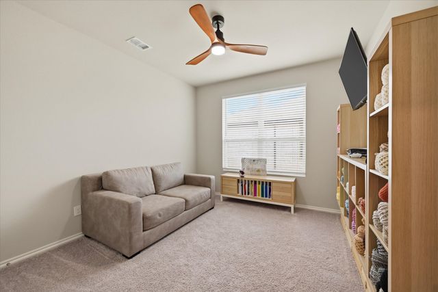 924 Ravenwood Lane, Van Alstyne, TX 75495