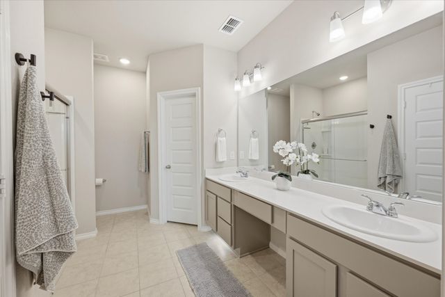 924 Ravenwood Lane, Van Alstyne, TX 75495