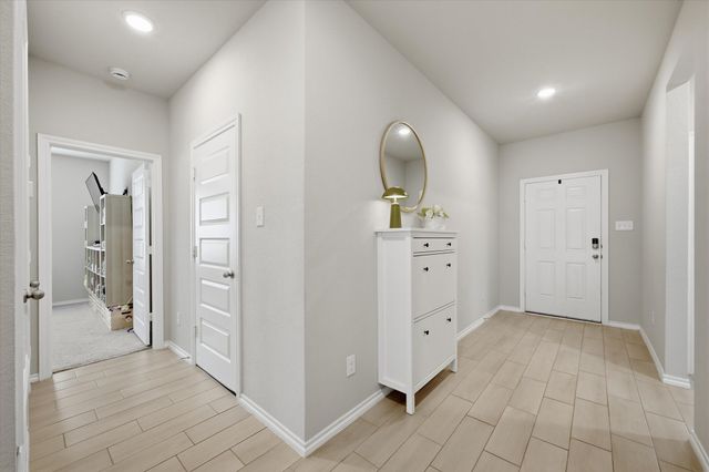 924 Ravenwood Lane, Van Alstyne, TX 75495