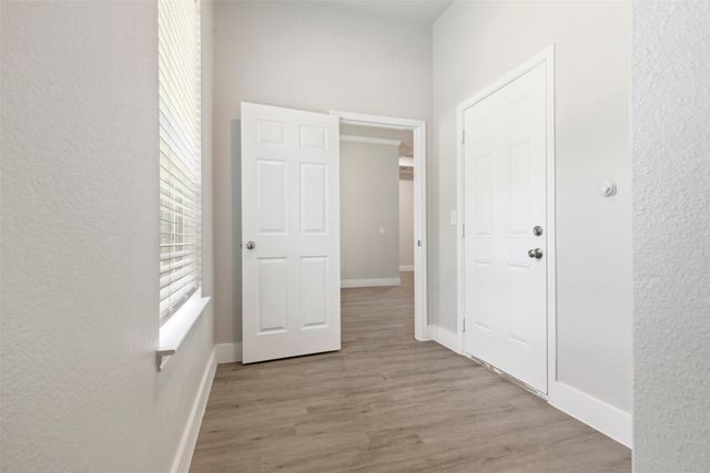 804 S 4th Street, Bonham, TX 75418