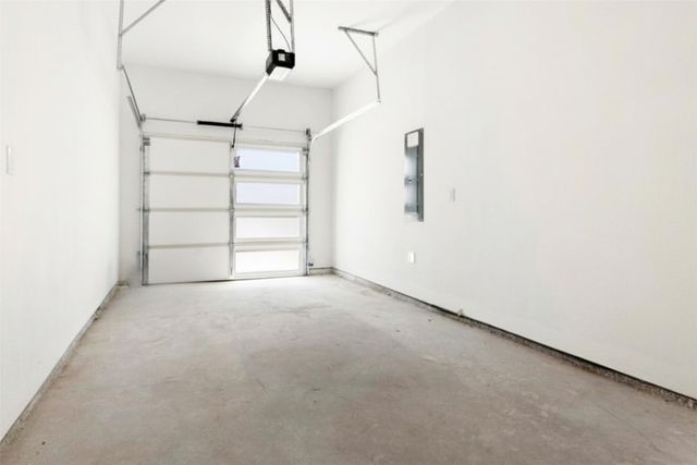 804 S 4th Street, Bonham, TX 75418