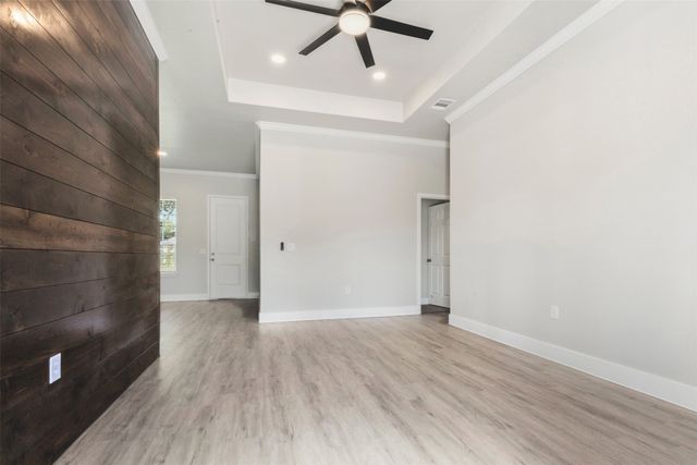 804 S 4th Street, Bonham, TX 75418