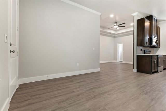 804 S 4th Street, Bonham, TX 75418
