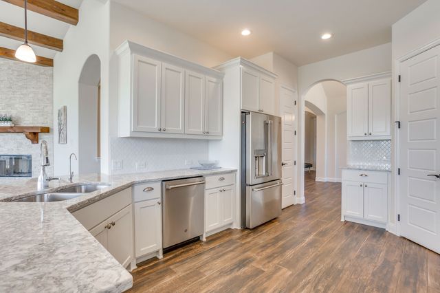 650 Prairie Timber Road, Burleson, TX 76028