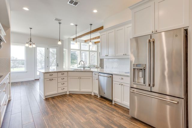 650 Prairie Timber Road, Burleson, TX 76028