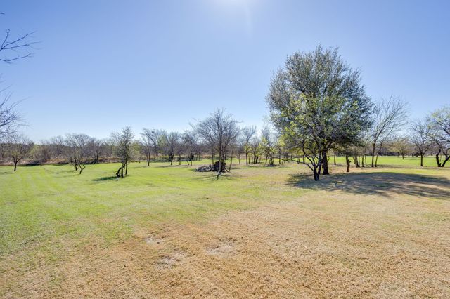 650 Prairie Timber Road, Burleson, TX 76028
