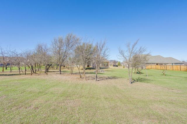 650 Prairie Timber Road, Burleson, TX 76028