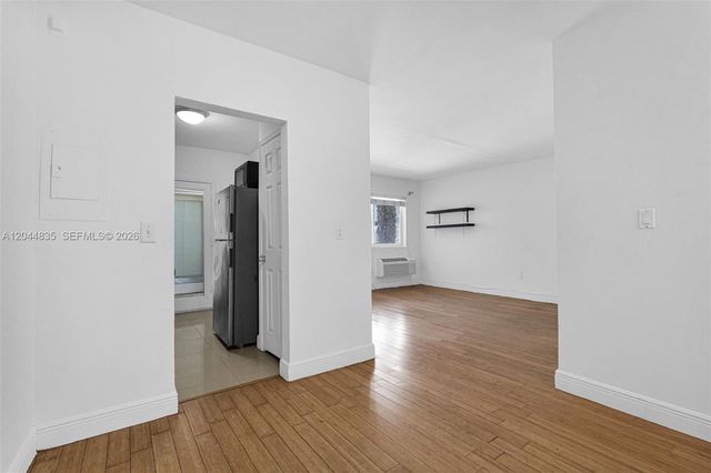 320 85th St 4, Miami Beach, FL 33141