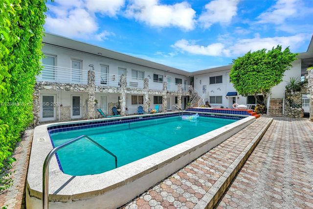 320 85th St 4, Miami Beach, FL 33141