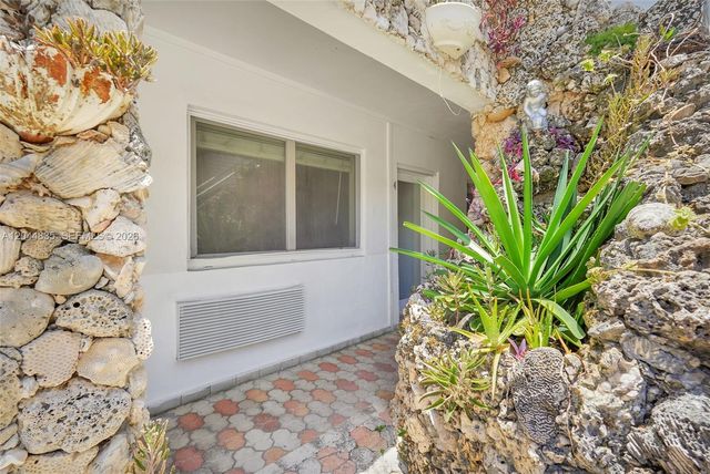 320 85th St 4, Miami Beach, FL 33141
