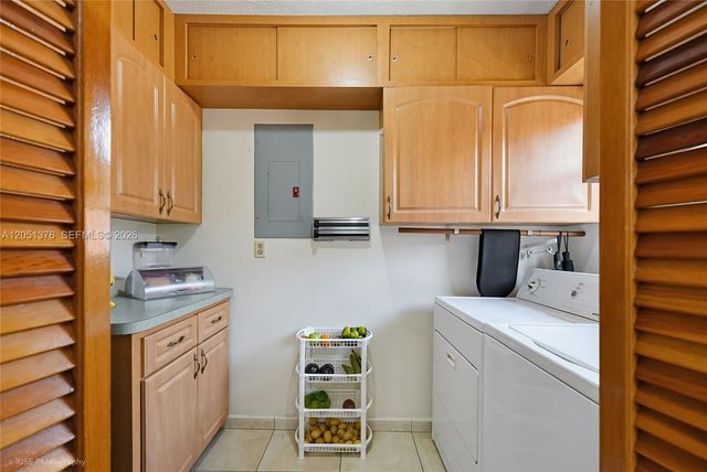 4001 W 10th Ct, Hialeah, FL 33012