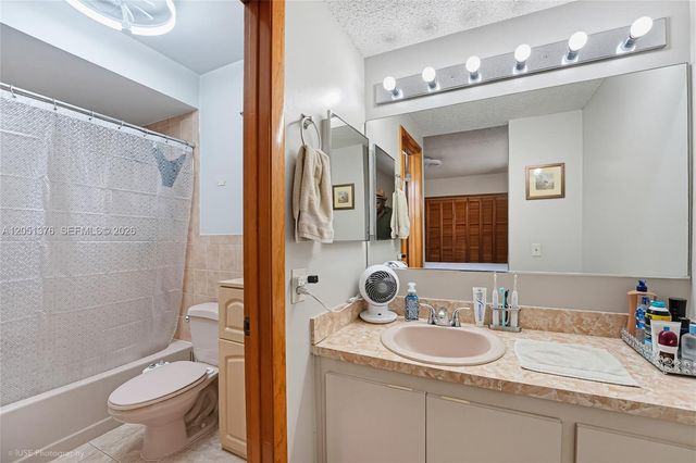 4001 W 10th Ct, Hialeah, FL 33012