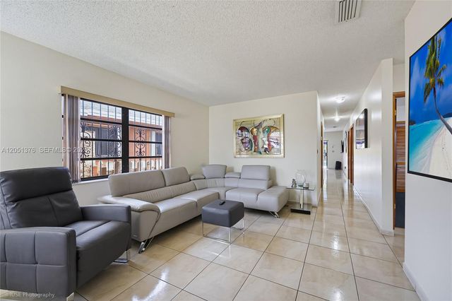 4001 W 10th Ct, Hialeah, FL 33012