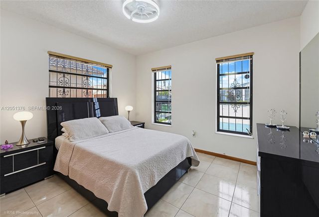 4001 W 10th Ct, Hialeah, FL 33012
