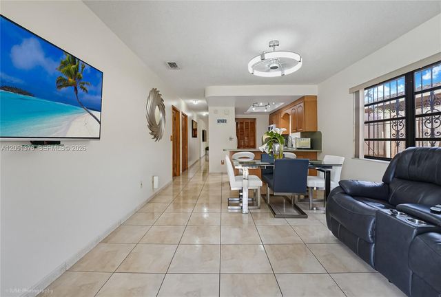 4001 W 10th Ct, Hialeah, FL 33012