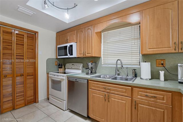 4001 W 10th Ct, Hialeah, FL 33012