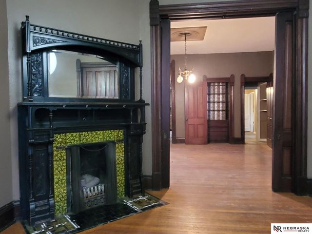 1936 S 33 Street, Omaha, NE 68105